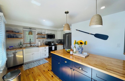 Old Lyme Cottage | Beautiful Beach cottage that you will not want to leave.