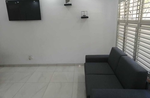 Mountainside Apartment | Beautiful Beach front Apartment