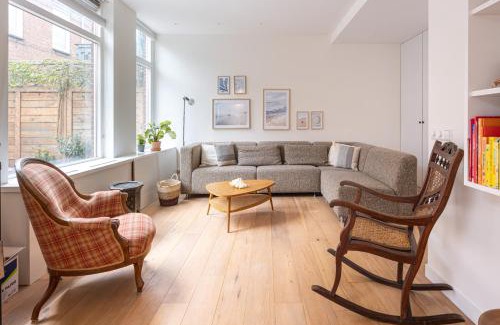 Wijk aan Zee House | Beautiful Beach Holiday Home with Sauna and Garden