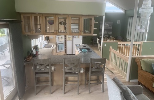 Ship Bottom House | Beautiful Beach House - Two Blocks from the Ocean - One Block from the Bay