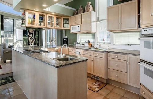 Ship Bottom House | Beautiful Beach House - Two Blocks from the Ocean - One Block from the Bay