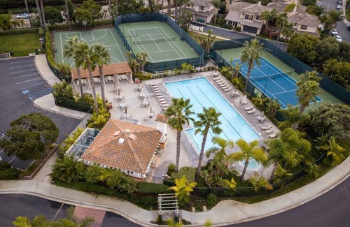 Carlsbad House | Beautiful Beach Resort- just 500 yards to Pacific Ocean book your stay today!