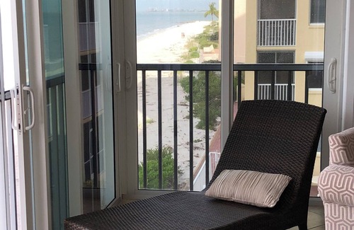 Bonita Springs Condo | Beautiful Beachfront 2 bedroom condo on Bonita Beach.