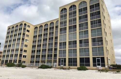 Bonita Springs Condo | Beautiful Beachfront 2 bedroom condo on Bonita Beach.