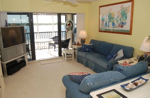 Fort Myers Beach Condo | Beautiful Beachfront Corner Unit Condo on Quiet South End - Breathtaking Views!