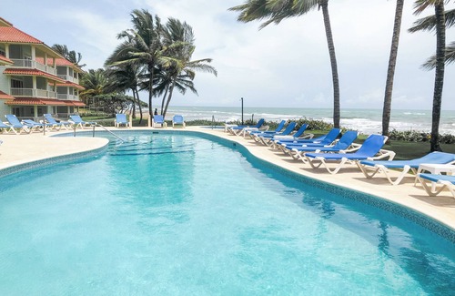 Cabarete Condo | Beautiful BEACHFRONT condo, close to all the shops/restaurants.