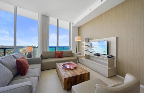 Hollywood South Central Beach Apartment | Beautiful Beachfront Penthouse