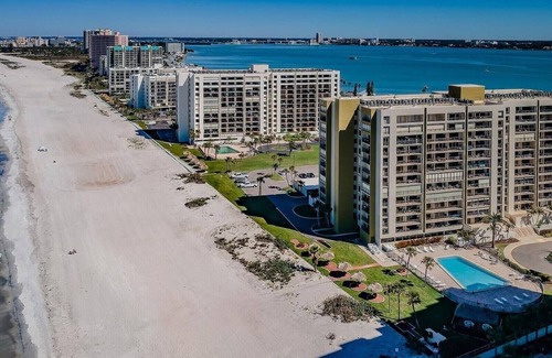 Sand Key Condo | Beautiful Beachfront Sand Key 2 Bedroom Condo