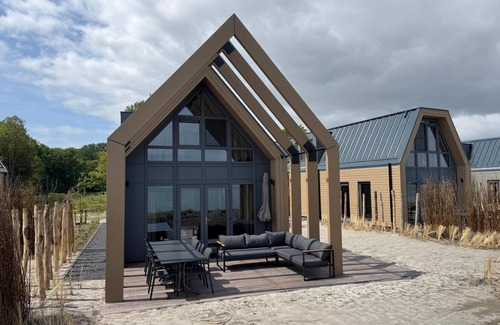 Enkhuizen House | Beautiful BeachHouse on Enkhuizer beach with sea view and comfort