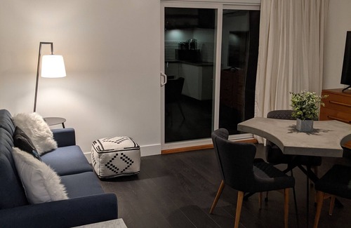 Maple Bay House | Beautiful beachside 1 bedroom w large private deck- trails & beach on your door.