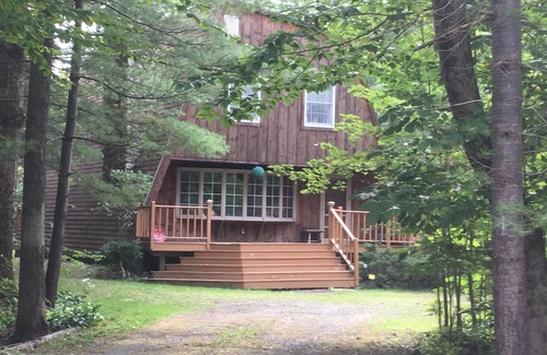 Sandisfield House | Beautiful Berkshire classic home nestled in a quiet peaceful area