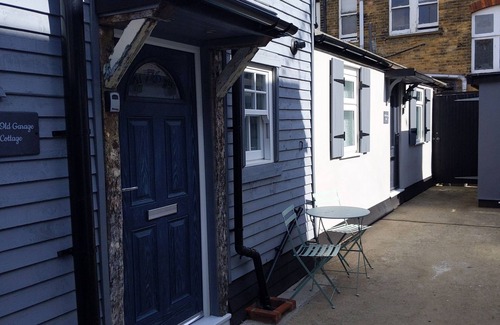 Deal Cottage | Beautiful Bijou Cottage close to Deal Beach !