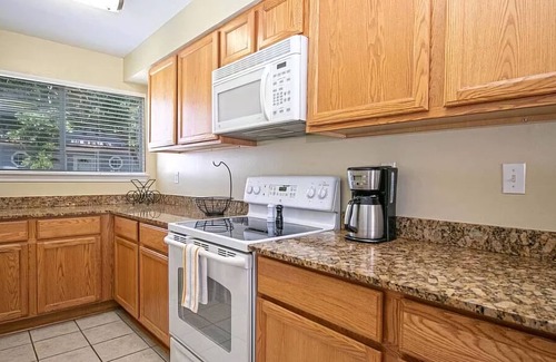 Biloxi Condo | Beautiful Biloxi Beach Condo