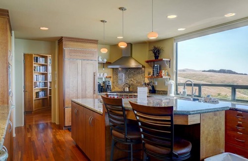 Bodega Bay House | Beautiful Bodega Harbour 4-BR home with Amazing Ocean Views