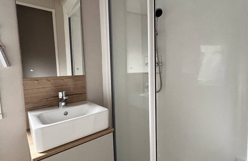 Dunbar House | Beautiful Brand New Abi Hamilton with Patio doors leading to outside decking