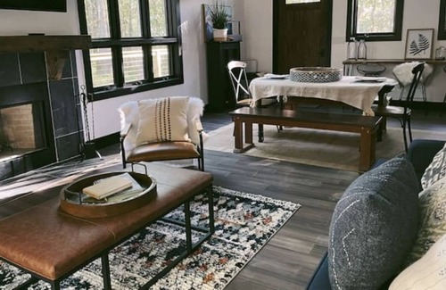 Town of Lumberland House | Beautiful brand-new home and with Hot Tub in the heart of the Catskills!