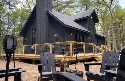 Town of Lumberland House | Beautiful brand-new home and with Hot Tub in the heart of the Catskills!
