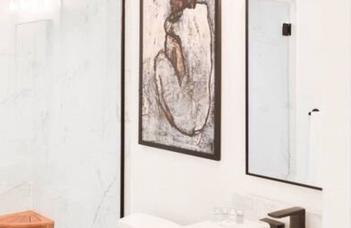 Central Business District Apartment | Beautiful Brand New Loft! BEST Location on Bluff!