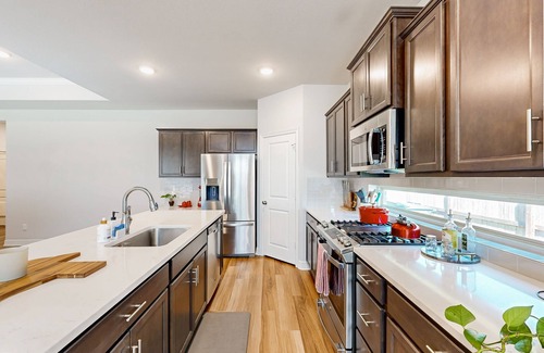 Wellborn House | Beautiful brick 3-bedroom cozy home with enclosed backyard & central AC