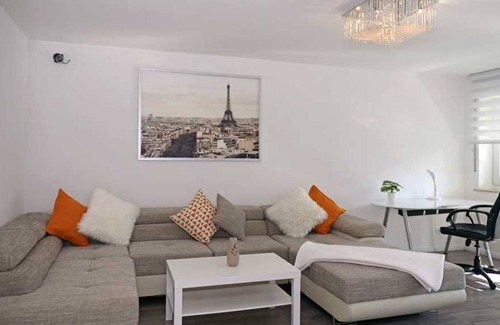 Unterallgau Condo | Beautiful bright apartment for single use
