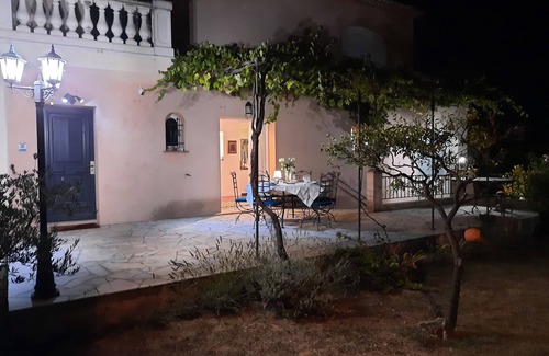 Golfe Juan Villa | Beautiful, bright, quiet Villa, recent renovation 5 mins walk from the beach
