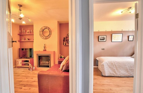 Southend-on-Sea House | Beautiful bungalow with parking and large garden
