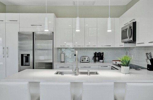 Deerfield Beach House | Beautiful Bungalow, Steps from the beach!