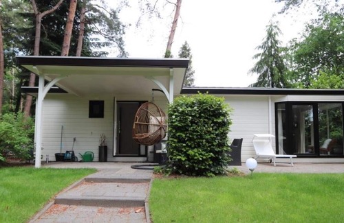 Bennekom House | Beautiful Bungalow In The Woods At Bennekom