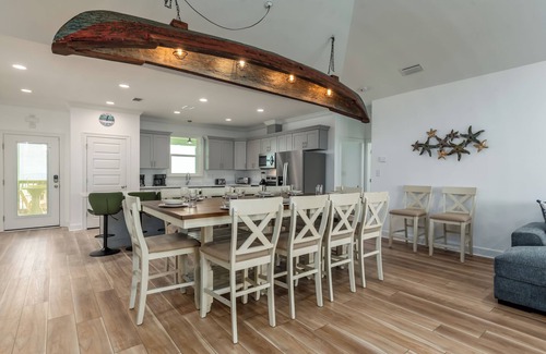 Dauphin Island House | Beautiful C's - 5/5, bayfront, private pool, sleeps 20