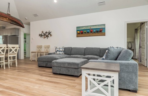 Dauphin Island House | Beautiful C's - 5/5, bayfront, private pool, sleeps 20