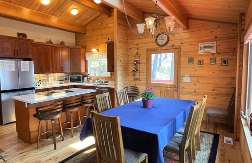 Leavenworth Cabin | Beautiful Cabin in Leavenworth with 4BR and 3BA