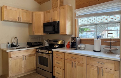 Lincoln Acres Cabin | Beautiful Cabin in San Diego