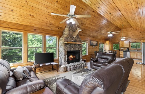 Blue Ridge Cabin | Beautiful Cabin in the heart of Blue Ridge
