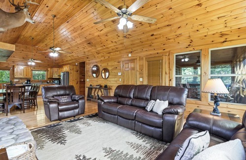 Blue Ridge Cabin | Beautiful Cabin in the heart of Blue Ridge