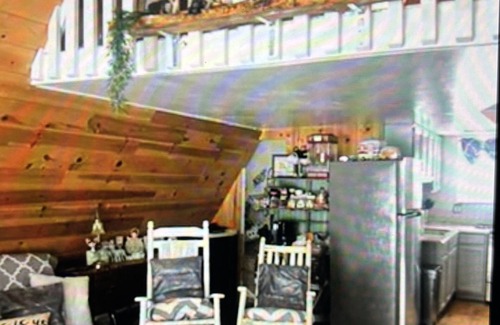 Heber Cabin | Beautiful cabin in Forest Lakes with dedicated work space!