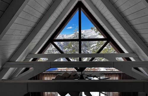 Pine Cabin | Beautiful cabin, stunning view, spacious deck. Price includes cleaning fee, etc.