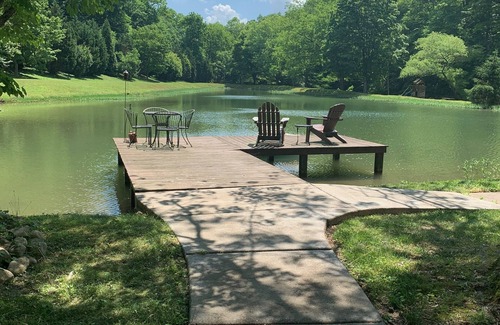 Marrowbone Cabin | Beautiful cabin style casita on five acres with private lake and creek
