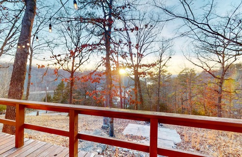 Eureka Springs Cabin | Beautiful cabin in quiet location with lake views, firepit, grill, washer/dryer