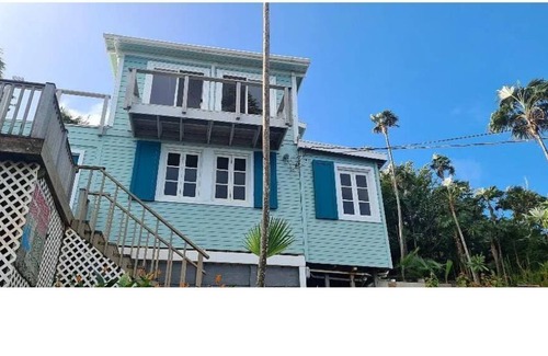 Estate Caret Bay Cabin | Beautiful Cabin with Panoramic Views