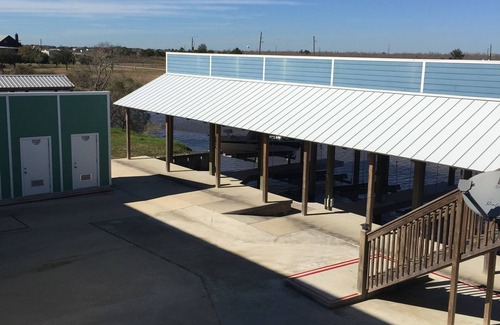 Hackberry Condo | Beautiful Calcasieu Fish Camp Right on the Water