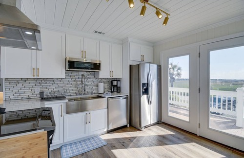 Holden Beach House | Beautiful Canal front home. Just a short walk to the beach!