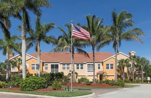 Diplomat Condo | Beautiful Cape Coral Condo