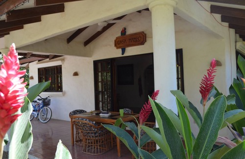 Palm Beach Estates Villa | Beautiful Casa Mambo; beach/pool/surf/wi-fi/cable-tv/ac