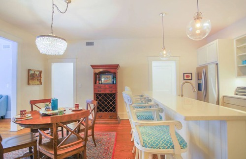 Historic Downtown Savannah Apartment | Beautiful, Centrally Located, Design District Apartment by Lucky Savannah