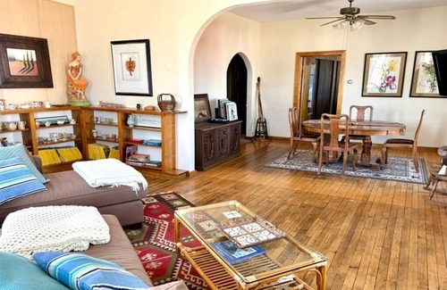 Algoma Apartment | Beautiful Century old Apartments-Apt B