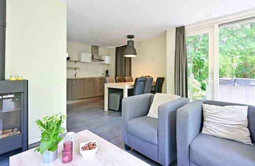 Reutum House | Beautiful chalet with gas fireplace
