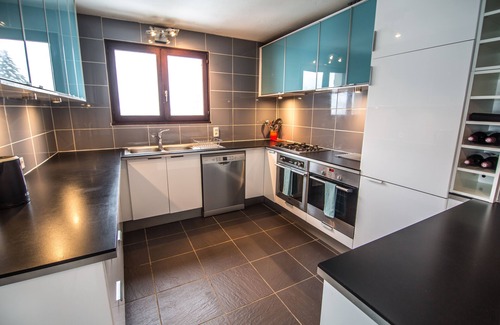 Samoens Ski Chalet | Beautiful chalet, hot-tub, games room, less than a 5 minute walk to ski lift