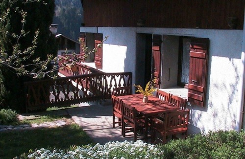 Villard-sur-Doron Ski Chalet | BEAUTIFUL CHARMING SAVOYARD CHALET , 3 * WIFI