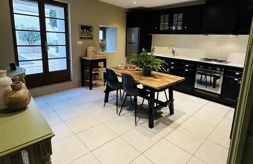Pouzolles House | Beautiful character 4 bed home with large, private heated pool near Pezenas