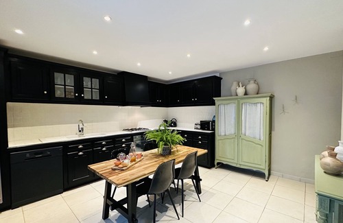 Pouzolles House | Beautiful character 4 bed home with large, private heated pool near Pezenas